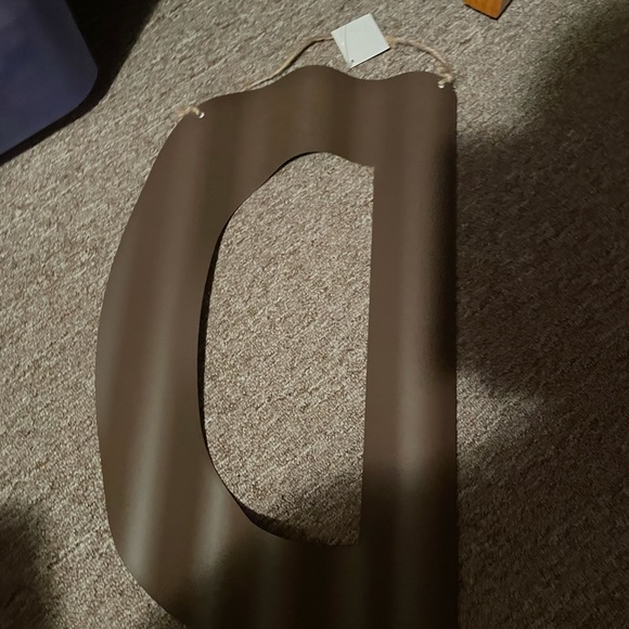 Hanging letter “D” - Picture 2 of 2